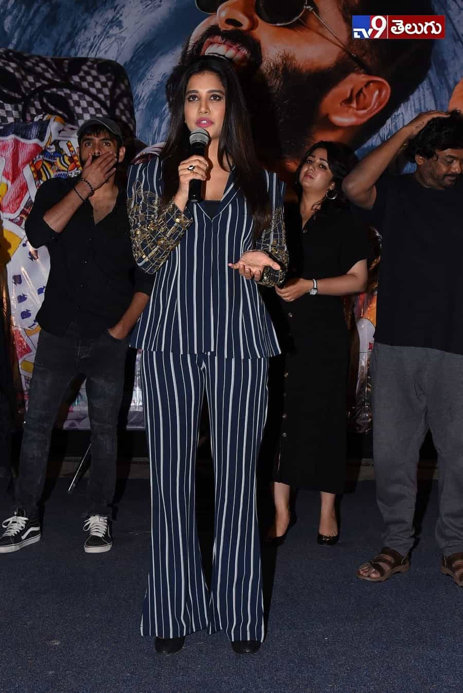 “ఇస్మార్ట్ శంకర్” ప్రీ రిలీజ్ ఈవెంట్ ఫొటోస్