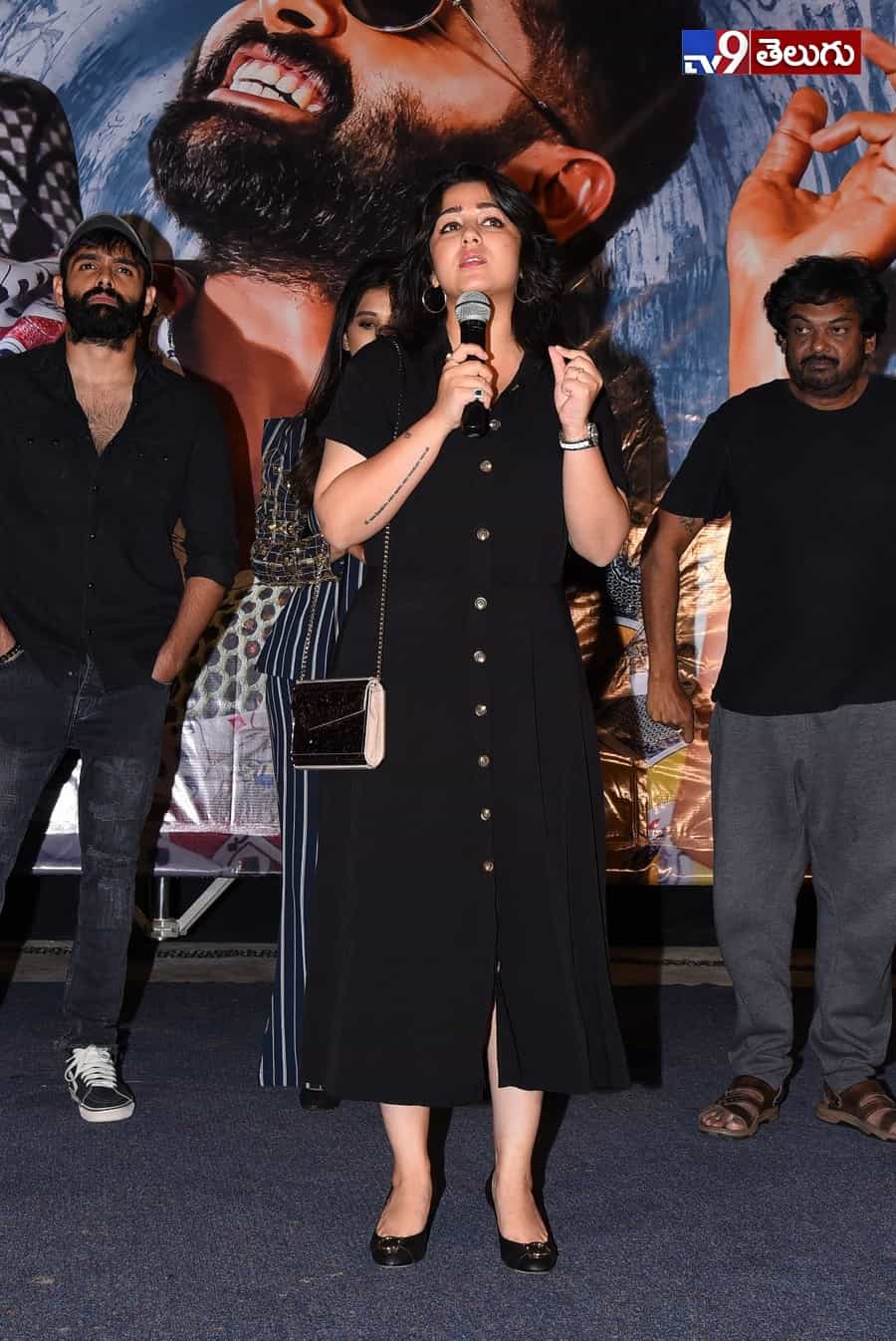 “ఇస్మార్ట్ శంకర్” ప్రీ రిలీజ్ ఈవెంట్ ఫొటోస్