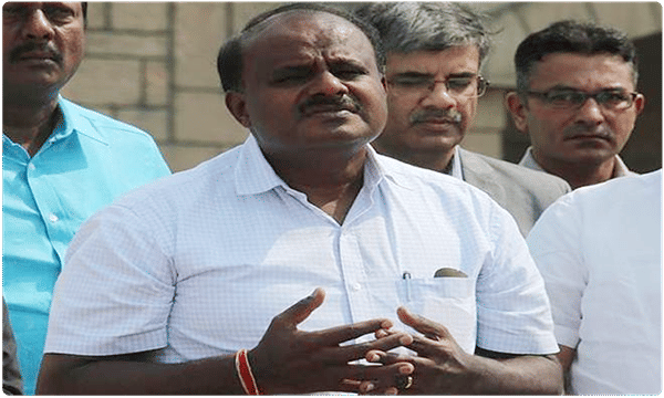 కర్నాటకలో మరో ఇద్దరు కాంగ్రెస్ ఎమ్మెల్యేల రాజీనామా.. స్వామి కి మరో దెబ్బ !