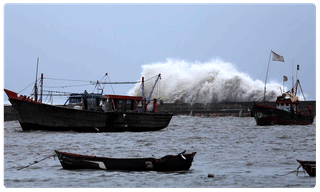 వరదలతో అల్లాడుతున్న ఈశాన్య రాష్ట్రాలు