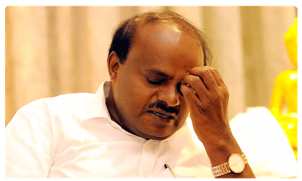 ఉత్కంఠ రేపుతున్న కన్నడ పాలిట్రిక్స్