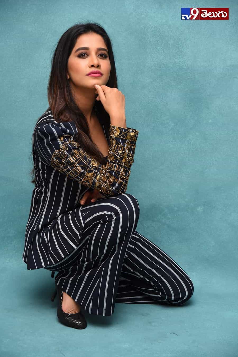 ‘నభా నటేష్’ అందం.. దిమాక్ ఖరాబ్
