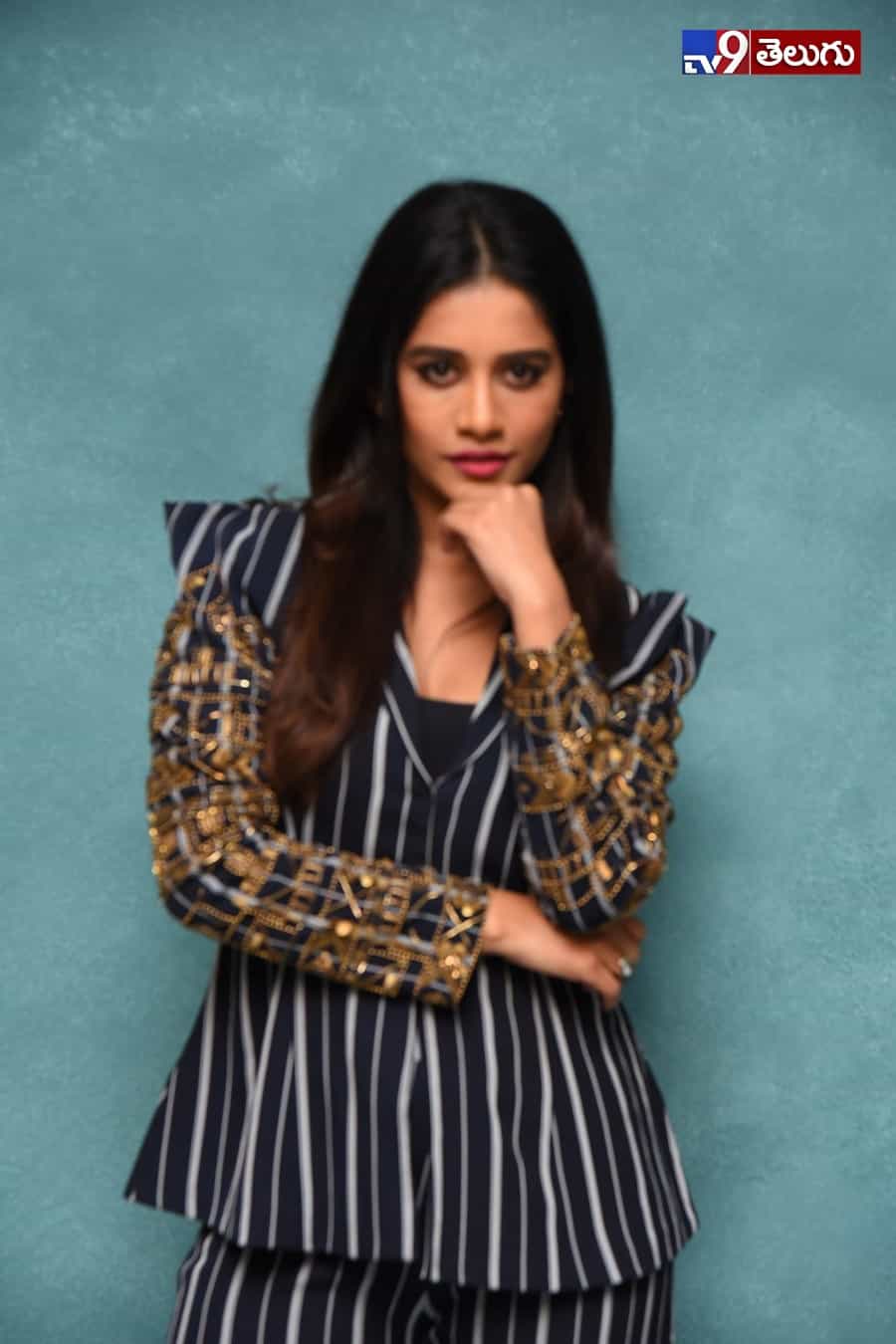 ‘నభా నటేష్’ అందం.. దిమాక్ ఖరాబ్