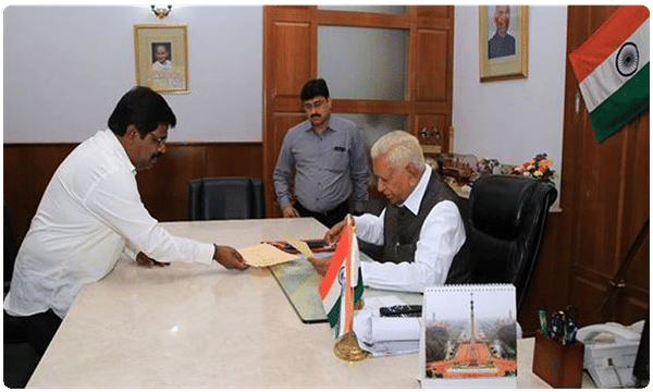 మరో ఎమ్మెల్యే ఔట్.. కొనసాగుతున్న రాజీనామాల పరంపర..