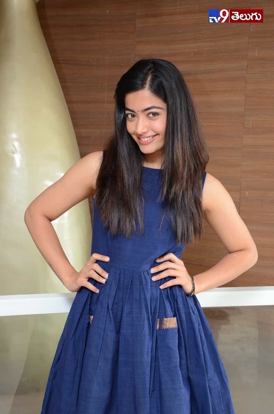 రచ్చ చేస్తున్న “రష్మిక మందన్నా”