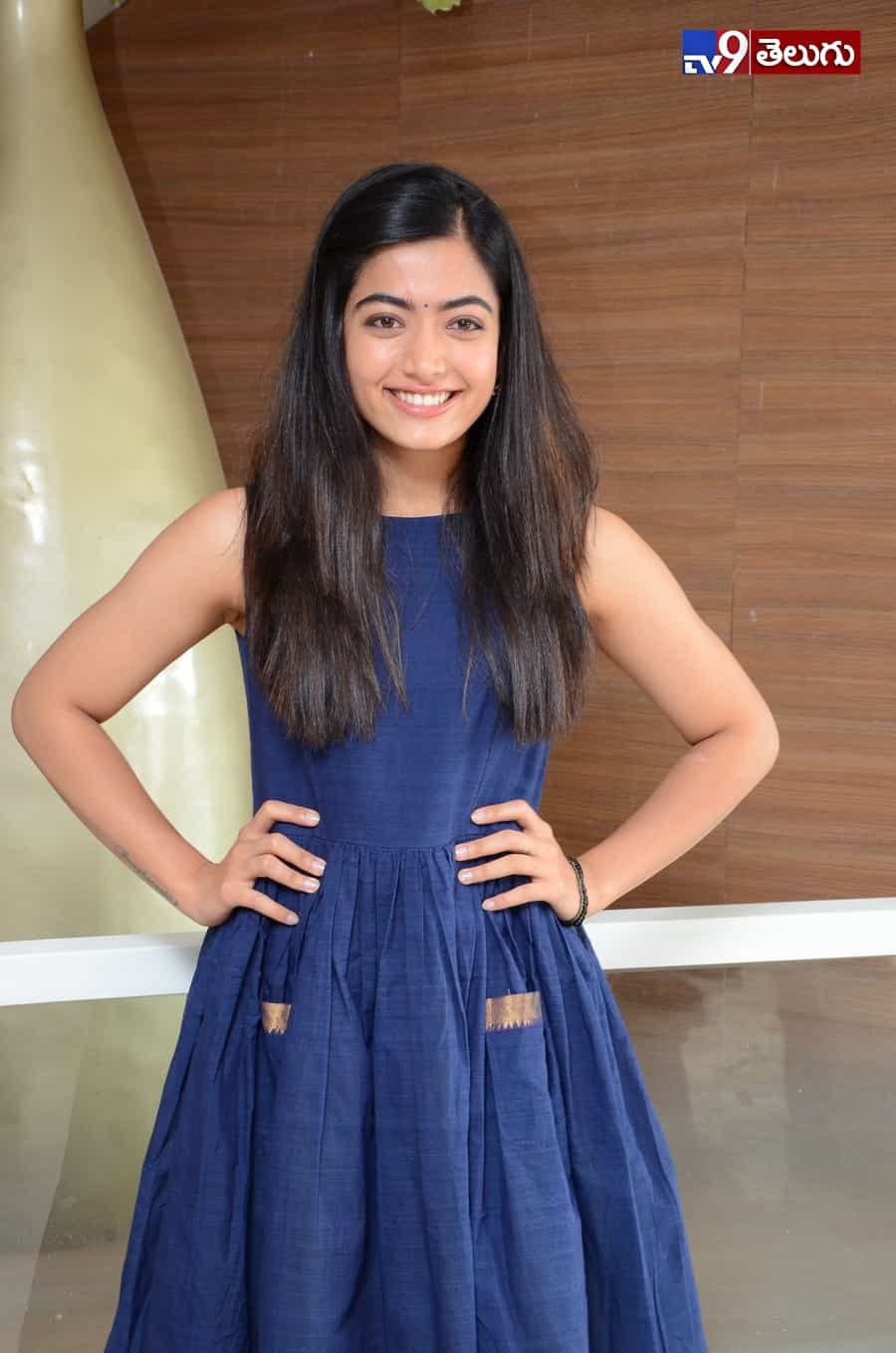 రచ్చ చేస్తున్న “రష్మిక మందన్నా”