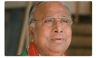 హిమాచల్ ప్రదేశ్ లో కుప్పకూలిన మూడంతస్తుల భవనం!