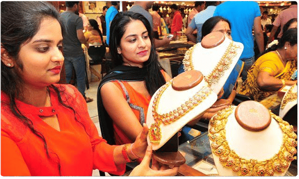 ఆషాఢమాసం.. కొండెక్కిన బంగారం ధర..!