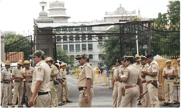 కర్ణాటకలో 144 సెక్షన్..!