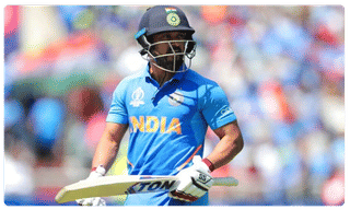 ధోనీ గేమ్ ప్లాన్ వల్లే ఓడామా ? సంజయ్, గంగూలీ నిప్పులు