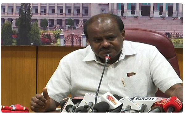 కర్ణాటక క్రైసిస్ .. ఆగని ట్విస్టులు.. కుమారస్వామి ధీమా