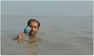 యాత్రికుడి కాళ్లకు ఎస్పీ మసాజ్..వైరల్ అవుతోన్న వీడియో!