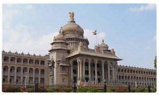 బ్రదర్‌తో ట్రబుల్.. మాయావతికి ఐటీ దెబ్బ..