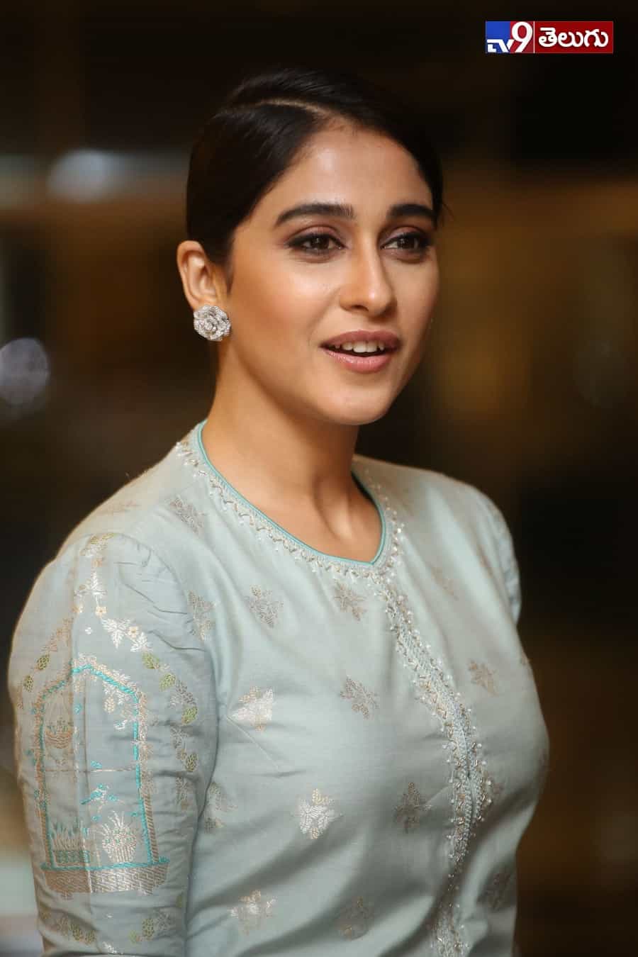 రెజీనా కసాండ్ర మెరుపులు…