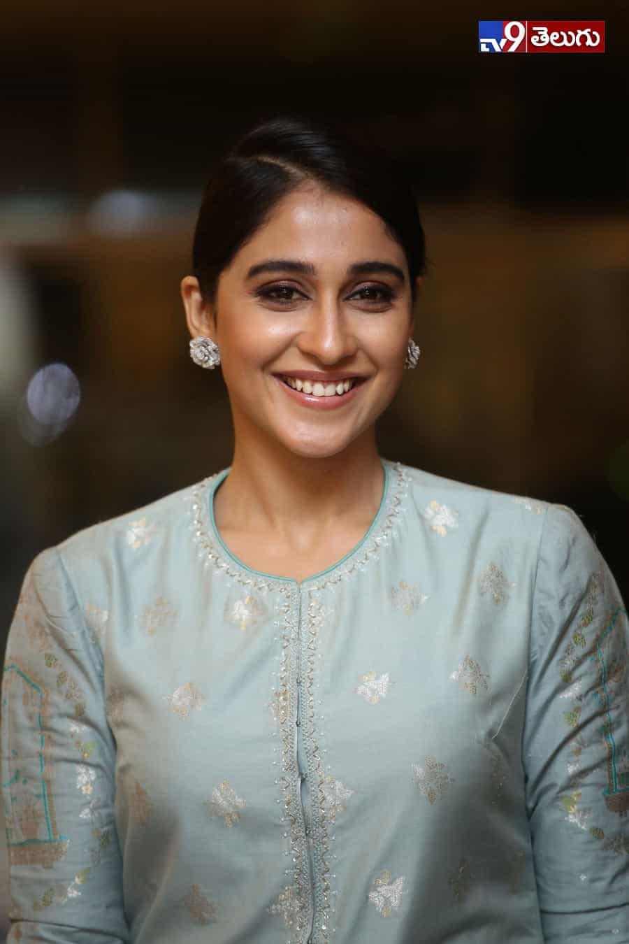 రెజీనా కసాండ్ర మెరుపులు…