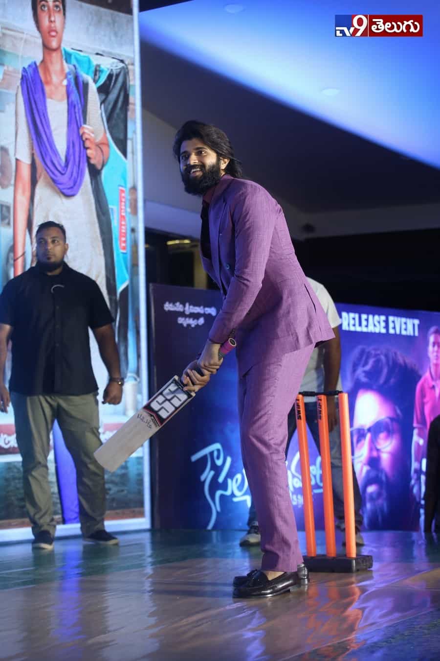 ‘కౌసల్య కృష్ణమూర్తి’ ప్రీ రిలీజ్ ఈవెంట్ ఫొటోస్