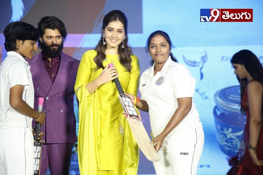 ‘కౌసల్య కృష్ణమూర్తి’ ప్రీ రిలీజ్ ఈవెంట్ ఫొటోస్