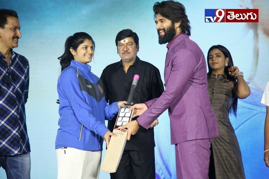 ‘కౌసల్య కృష్ణమూర్తి’ ప్రీ రిలీజ్ ఈవెంట్ ఫొటోస్