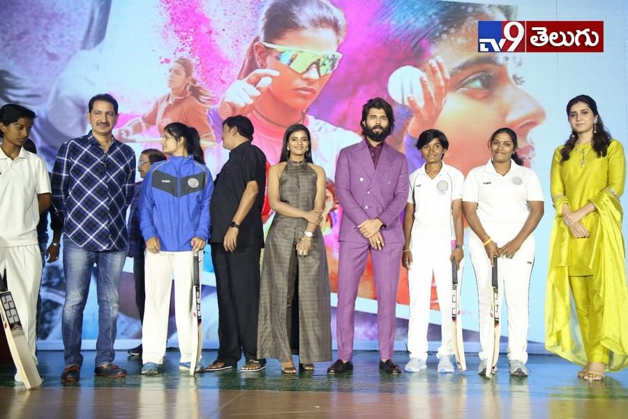 ‘కౌసల్య కృష్ణమూర్తి’ ప్రీ రిలీజ్ ఈవెంట్ ఫొటోస్