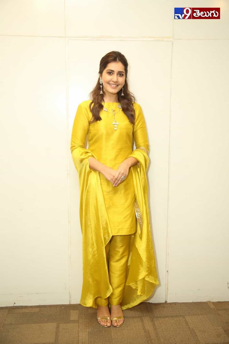మోడల్ గా మారిన రాశి ఖన్నా