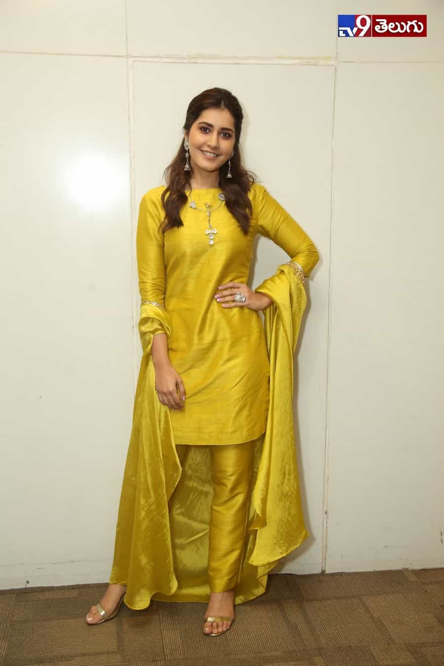 మోడల్ గా మారిన రాశి ఖన్నా