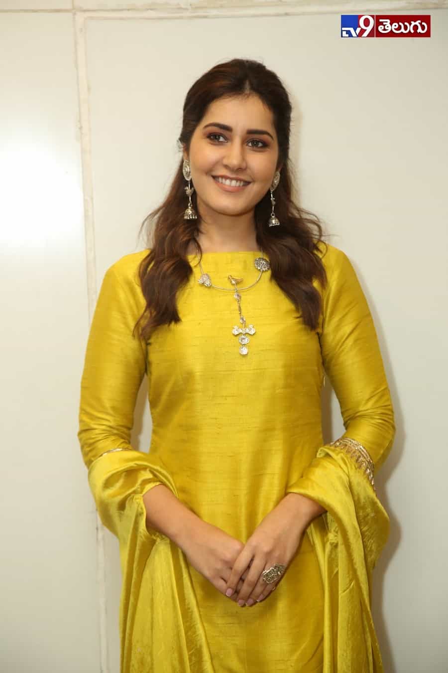 మోడల్ గా మారిన రాశి ఖన్నా