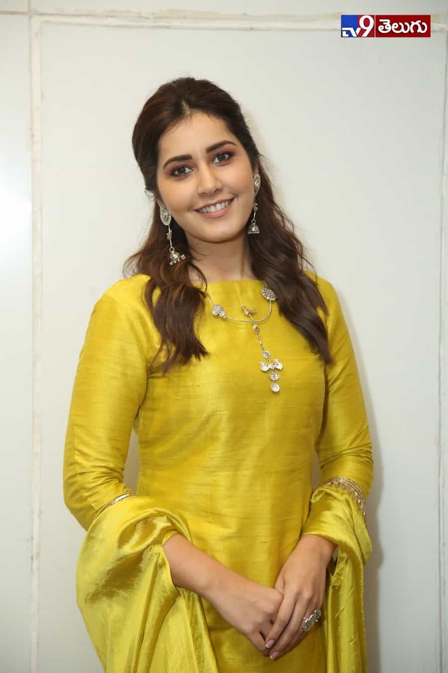 మోడల్ గా మారిన రాశి ఖన్నా