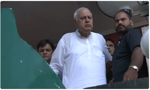 అమిత్ షా మమ్మల్ని చంపాలని చూస్తున్నారు..: ఫరూక్ అబ్దుల్లా