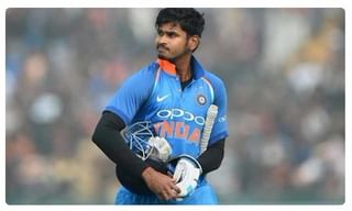 టాస్ గెలిచి బ్యాటింగ్ ఎంచుకున్న కోహ్లీ