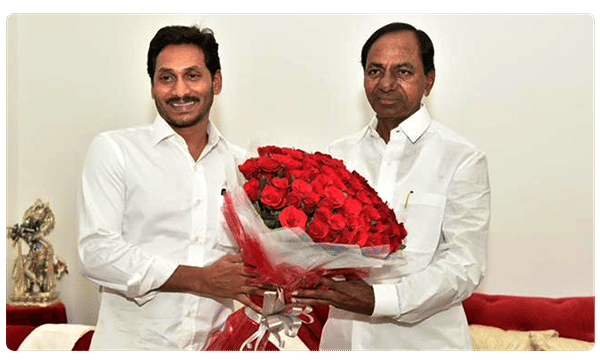 జల వివాదాలకిక చెల్లు: భేటీ అయిన సీఎంలు