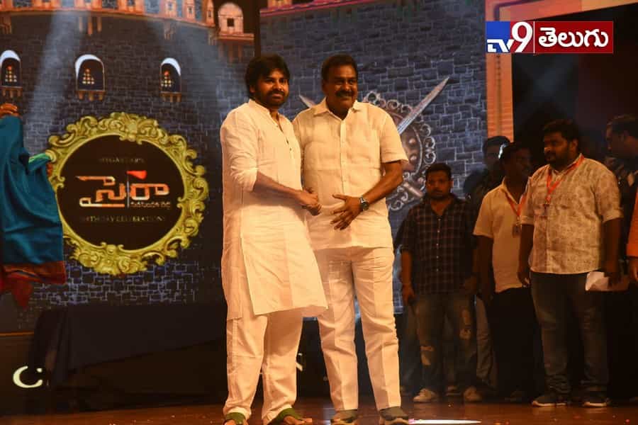 ‘అన్నయ్య’ పుట్టినరోజు వేడుకులకు ‘తమ్ముడు’ రాక