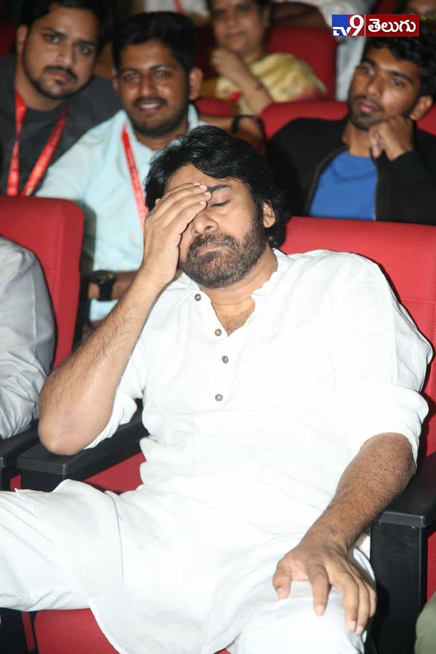 ‘అన్నయ్య’ పుట్టినరోజు వేడుకులకు ‘తమ్ముడు’ రాక