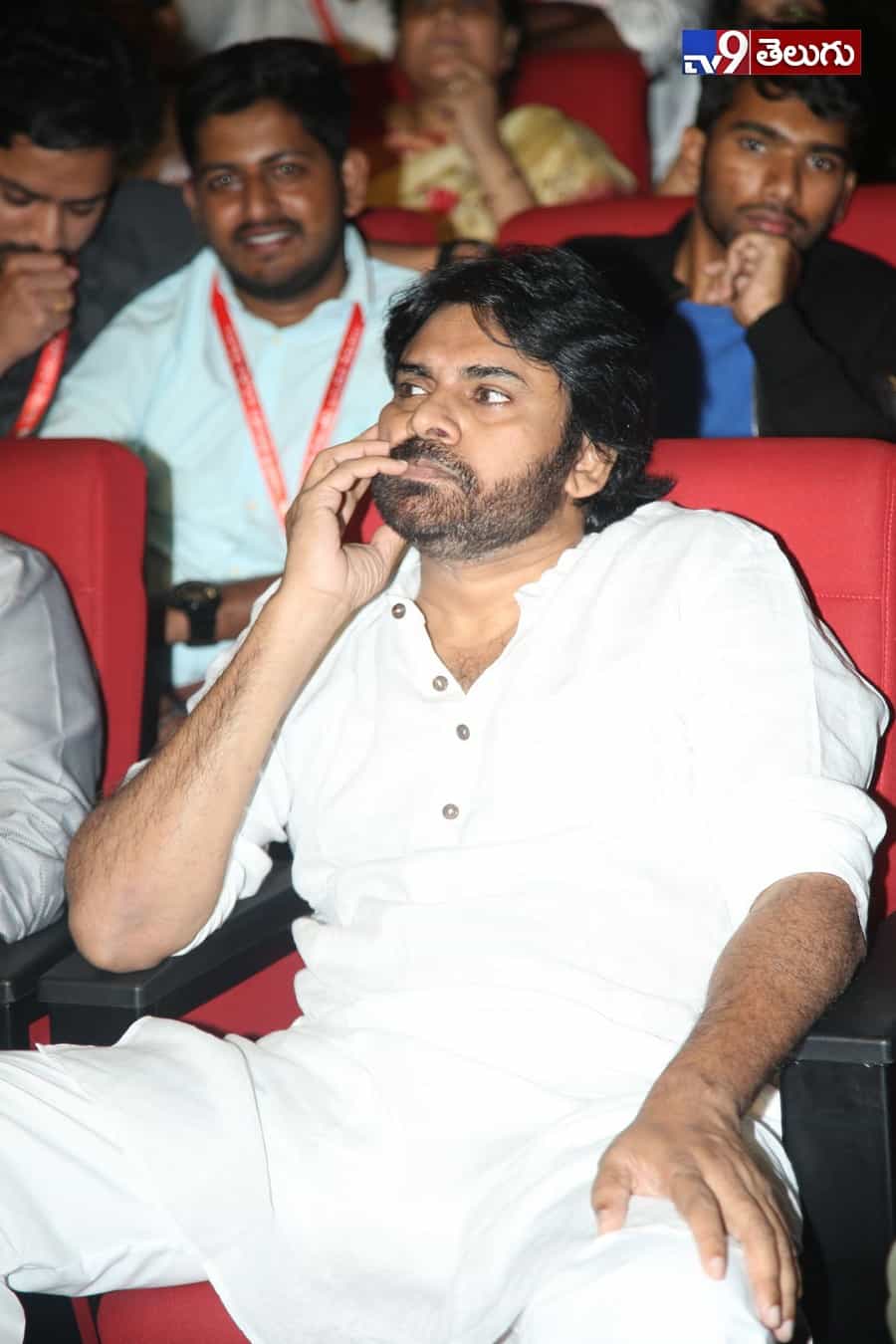 ‘అన్నయ్య’ పుట్టినరోజు వేడుకులకు ‘తమ్ముడు’ రాక