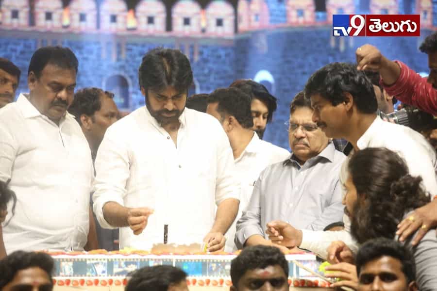 ‘అన్నయ్య’ పుట్టినరోజు వేడుకులకు ‘తమ్ముడు’ రాక