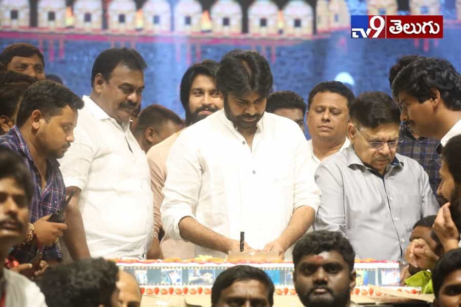 ‘అన్నయ్య’ పుట్టినరోజు వేడుకులకు ‘తమ్ముడు’ రాక