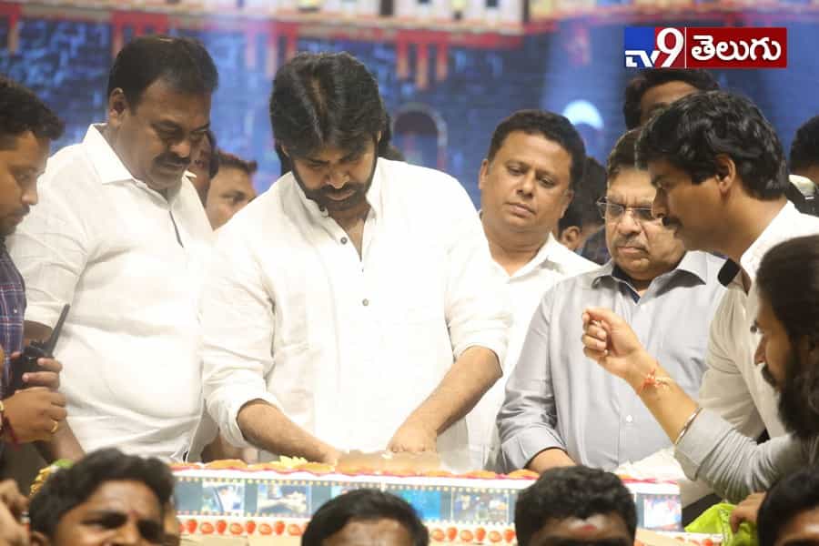 ‘అన్నయ్య’ పుట్టినరోజు వేడుకులకు ‘తమ్ముడు’ రాక