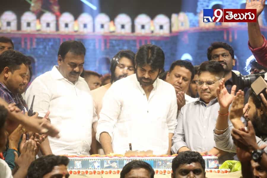 ‘అన్నయ్య’ పుట్టినరోజు వేడుకులకు ‘తమ్ముడు’ రాక