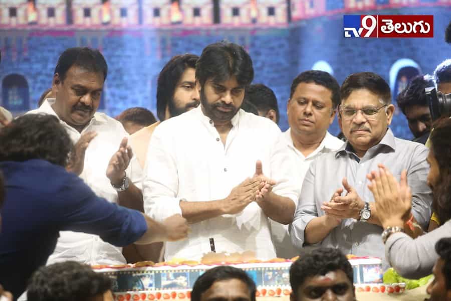 ‘అన్నయ్య’ పుట్టినరోజు వేడుకులకు ‘తమ్ముడు’ రాక