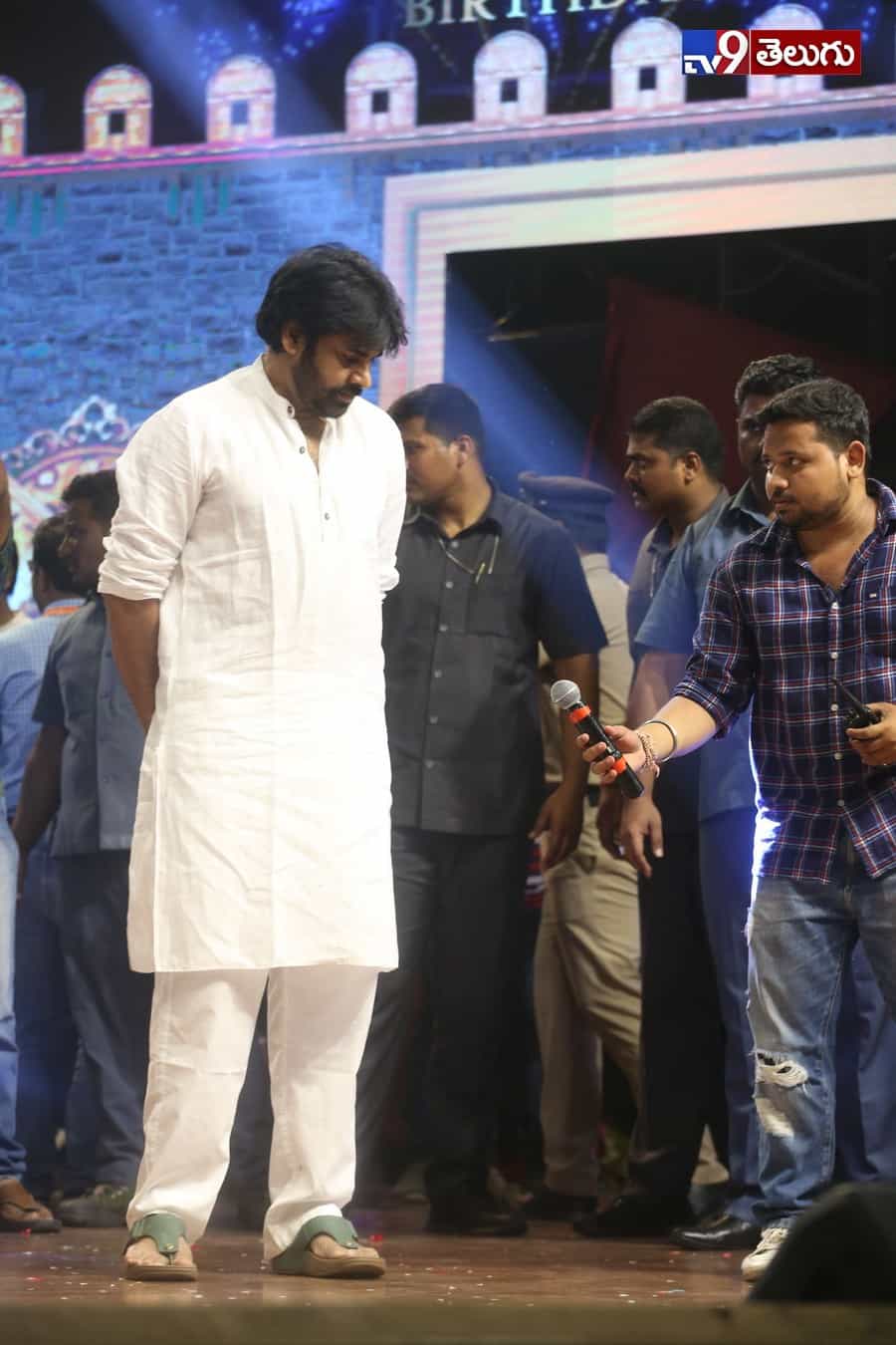 ‘అన్నయ్య’ పుట్టినరోజు వేడుకులకు ‘తమ్ముడు’ రాక