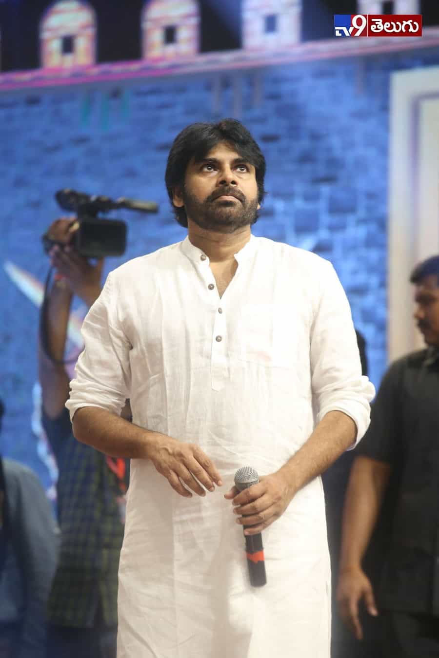 ‘అన్నయ్య’ పుట్టినరోజు వేడుకులకు ‘తమ్ముడు’ రాక