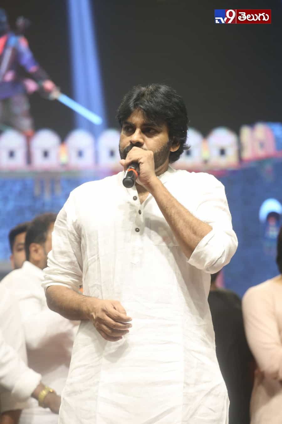 ‘అన్నయ్య’ పుట్టినరోజు వేడుకులకు ‘తమ్ముడు’ రాక