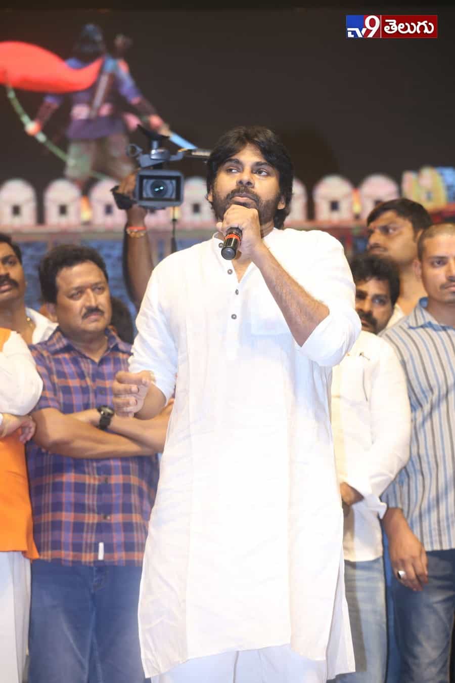 ‘అన్నయ్య’ పుట్టినరోజు వేడుకులకు ‘తమ్ముడు’ రాక