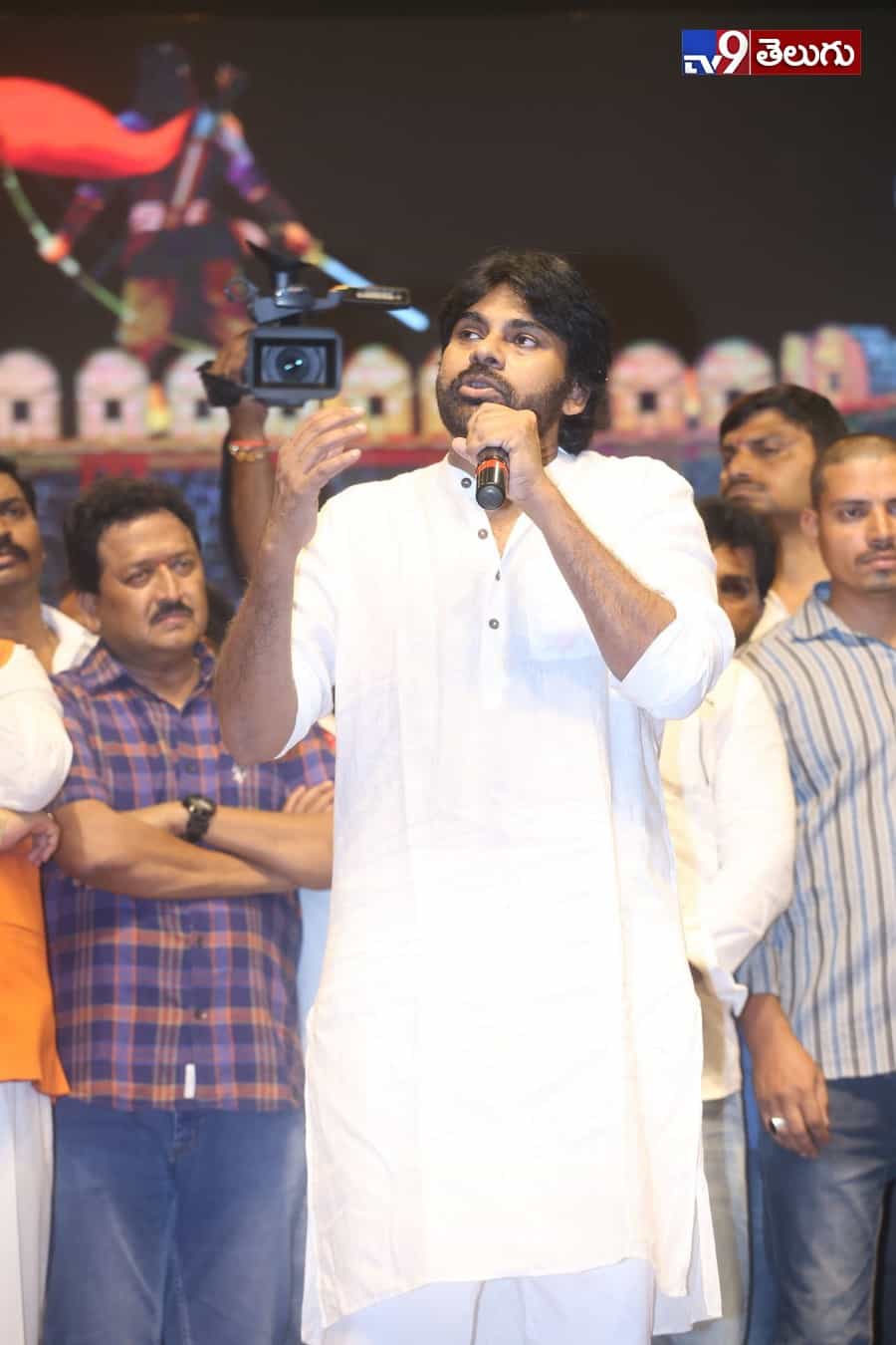 ‘అన్నయ్య’ పుట్టినరోజు వేడుకులకు ‘తమ్ముడు’ రాక