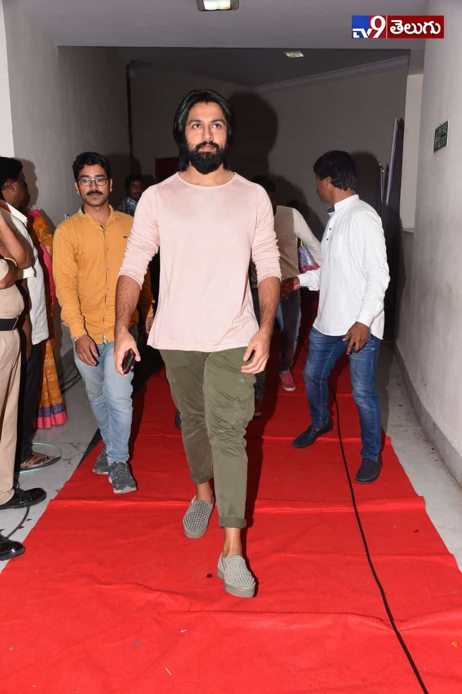 ‘అన్నయ్య’ పుట్టినరోజు వేడుకులకు ‘తమ్ముడు’ రాక