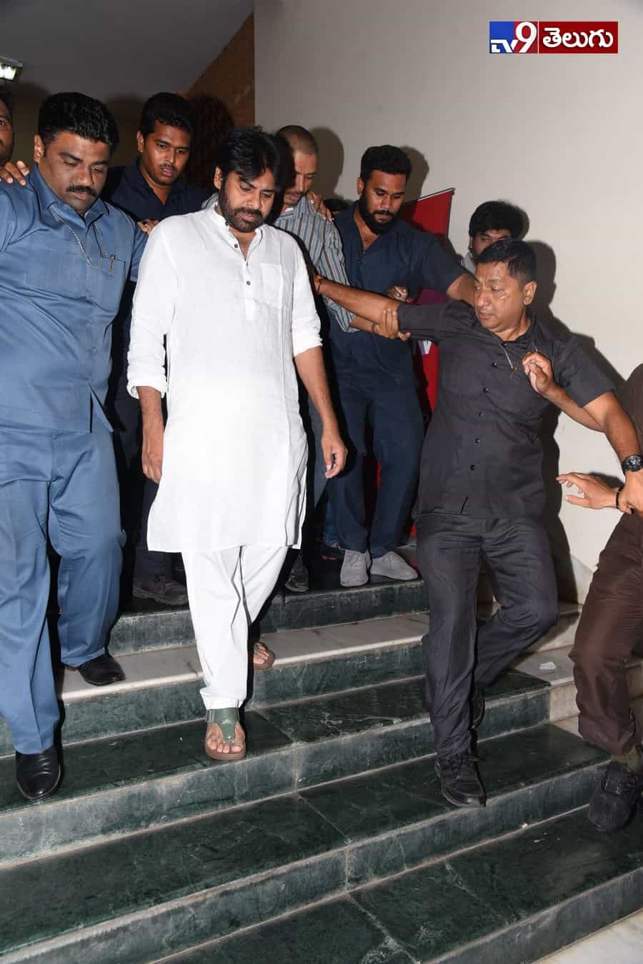 ‘అన్నయ్య’ పుట్టినరోజు వేడుకులకు ‘తమ్ముడు’ రాక
