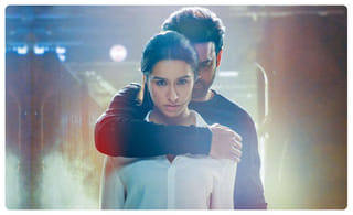 Saaho Review: ట్విట్టర్ రివ్యూ.. బొమ్మ హిట్టు.. స్టోరీ ఏంటంటే..!