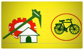 సేనానికి షాక్..బీజేపీలోకి మహిళా నేత..పార్టీపై విమర్శలు!