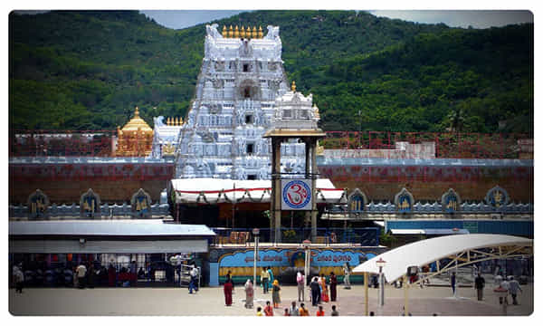 టీటీడీ కీలక నిర్ణయం: తిరుమల నుంచి వంద మంది ఔట్..!! ఎందుకు..?