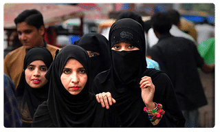 లోయలో భారీగా భద్రతా బలగాలు.. పీడీపీ, ఎన్సీ అభ్యంతరాలు