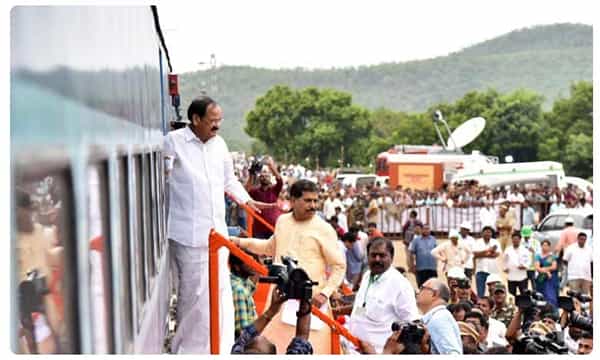 చిన్ననాటి కల నెరవేరింది: వెంకయ్య నాయుడు